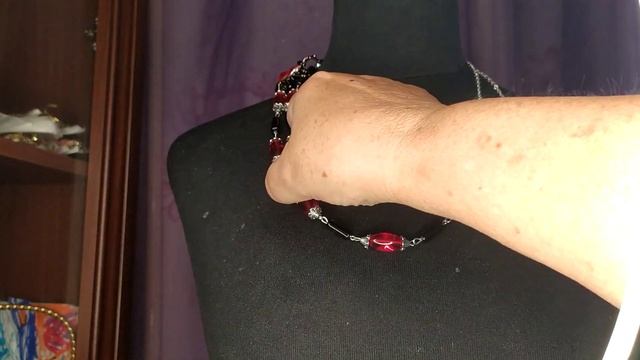 КОЛЬЕ от НАТАЛЬЕ. Красный Жучок-паучок. https://www.facebook.com/natasha.marenko смотреть онлайн