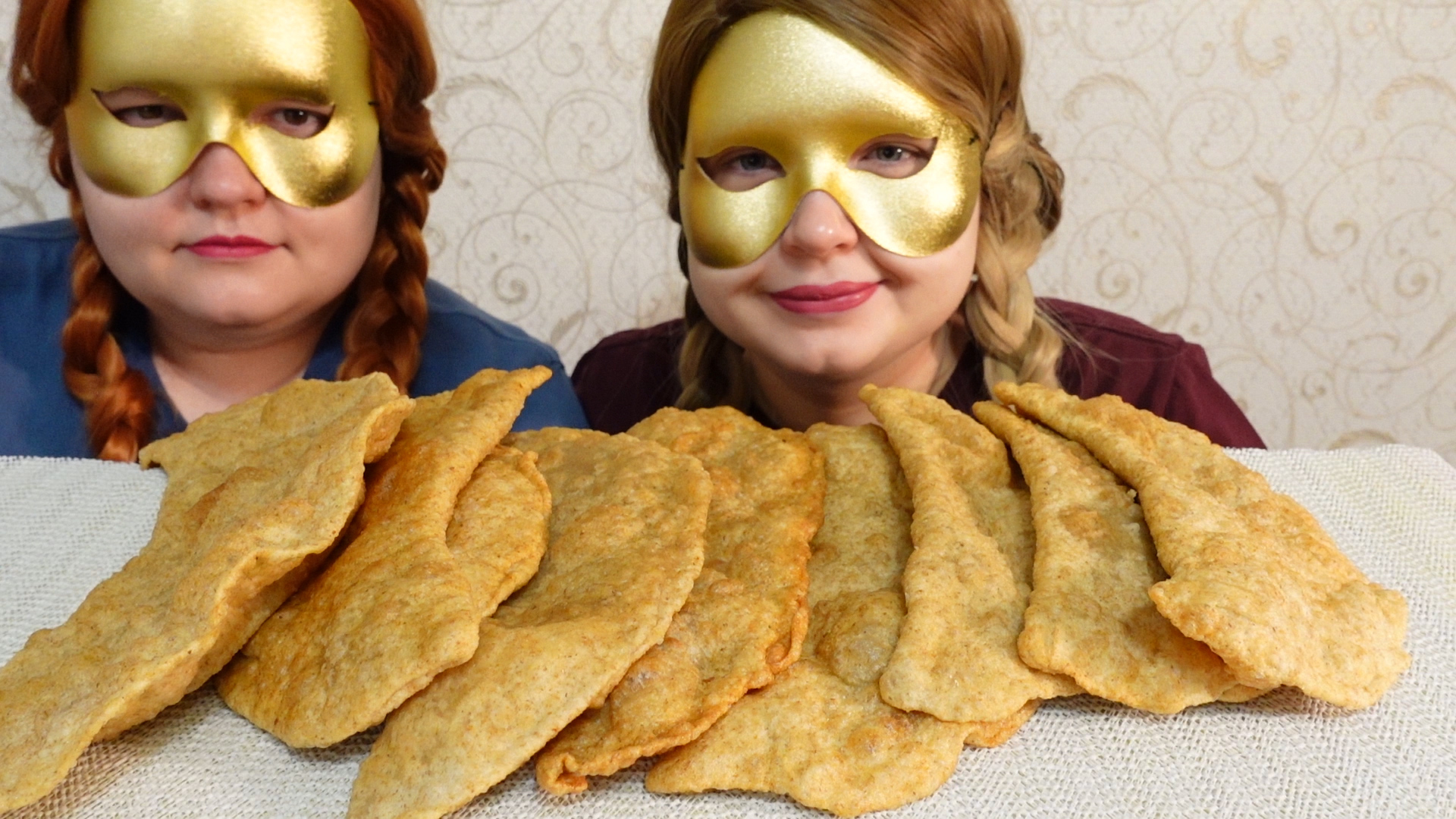 ASMR MUKBANG Чебуреки ASMR Eating Sounds No Talking Звуки Еды Мукбанг не Болталка смотреть онлайн