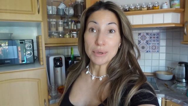 ВЛОГ: как мы проводим день дома с ребёнком / растения вокруг дома смотреть онлайн