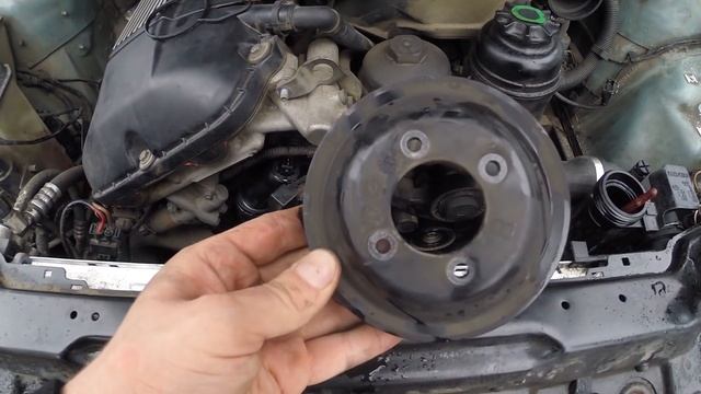 BMW E46 M54 не греет печка ! Замена помпы и термостата ! Ч3 смотреть онлайн