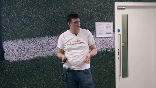Tom Hudson - Writing Readable Code смотреть онлайн