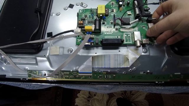 Ремонт TV Thomson T32C81 + Polar P32L32T2 смотреть онлайн