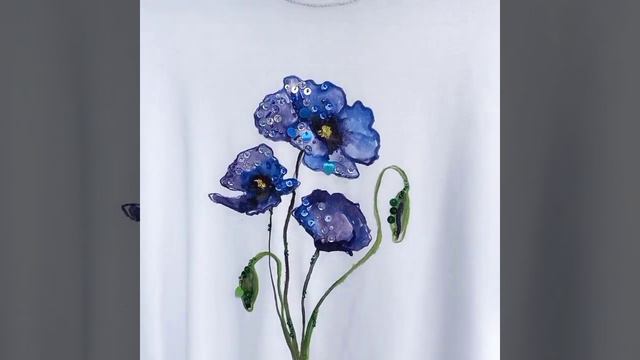 Футболка с принтом и вышивкой "Синие маки". смотреть онлайн