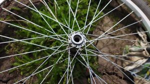 Велосипед Стелс 710. Перебрать, отчистить, и смазать переднюю втулку.