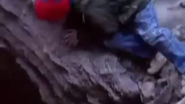 World Record Cave Dive - 282.6 m (927 feet) - Nuno Gomes смотреть онлайн