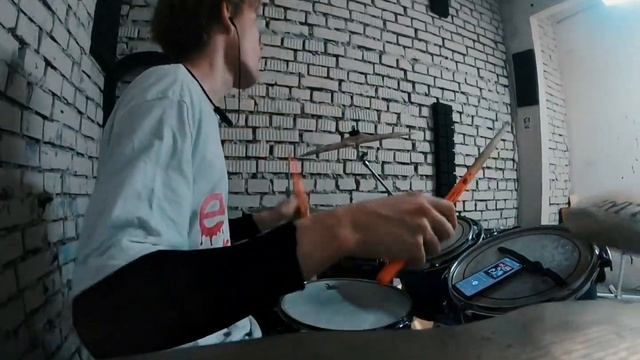 Кис-Кис - Когда Я Умру (Drum Cover) смотреть онлайн