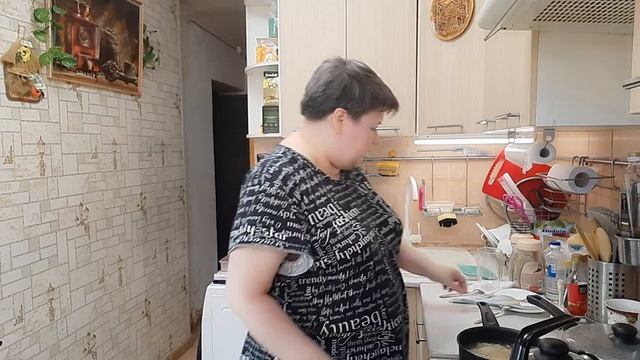 ВСЕ ТОЛЬКО МНЕ ОДНОЙ ЛЮБИМОЙ утренний завтрак ВАРЕНИКИ БУТЕРБРОДЫ КОФЕ смотреть онлайн