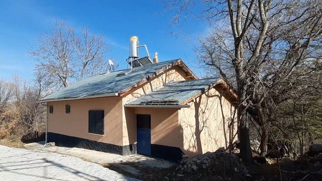 Yunuslu ve Merkez olmak üzere iki yerleşimli Karabayır Köyünde güzel bir günde gezdik. смотреть онлайн