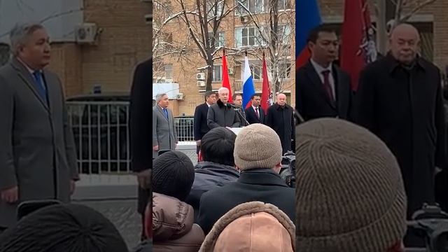 Открытие памятника писателю Чингизу Айтматову смотреть онлайн