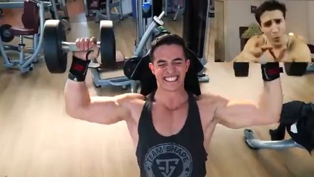 Tibo InShape! COMMENT SE MUSCLER !! смотреть онлайн
