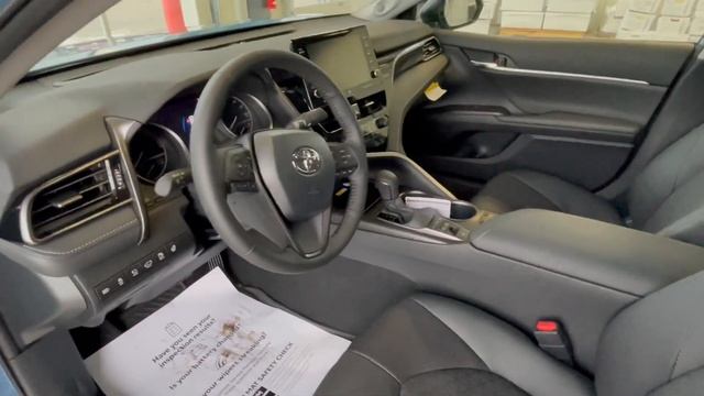 2023 Toyota Camry XSE Hybrid in Cavalry Blue at DELLA Toyota in Plattsburgh смотреть онлайн