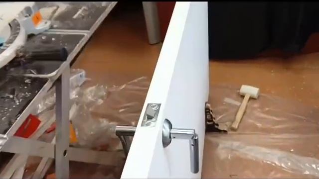 Установка двойной распашной двери смотреть онлайн
