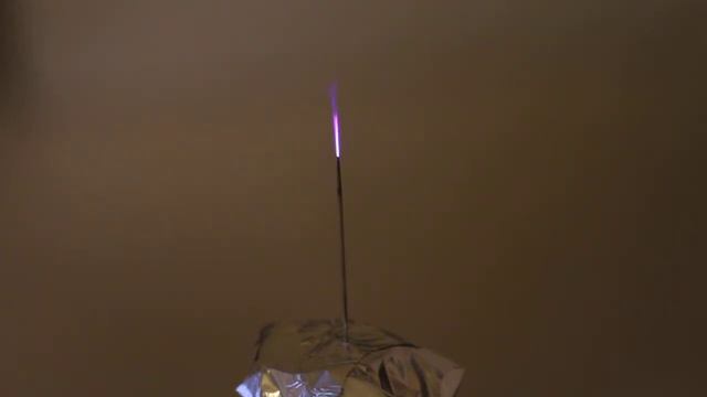 Красивая электрическая дуга качера Бровина (катушки Тесла) смотреть онлайн