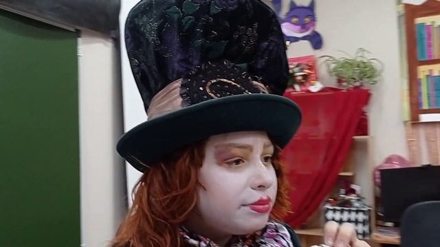 Приключения Алисы и остальных учеников 5 "В" класса смотреть онлайн