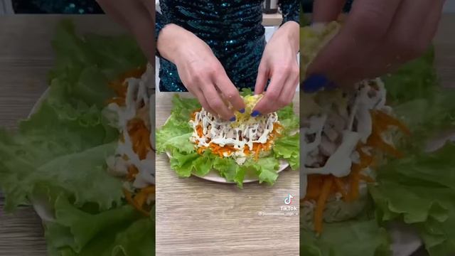 забудьте вы про оливье !!! Готовьте невероятный вкусный салат, подсолнух из тик тока ❄️☃️??? смотреть онлайн