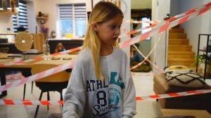 ПОДЕЛИЛИ ДОМ НА ЧАСТИ! 24 часа в Ограниченной Зоне