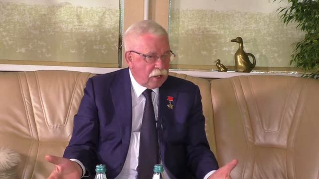 Руцкой: уже в 12регионах нет пчёл. смотреть онлайн
