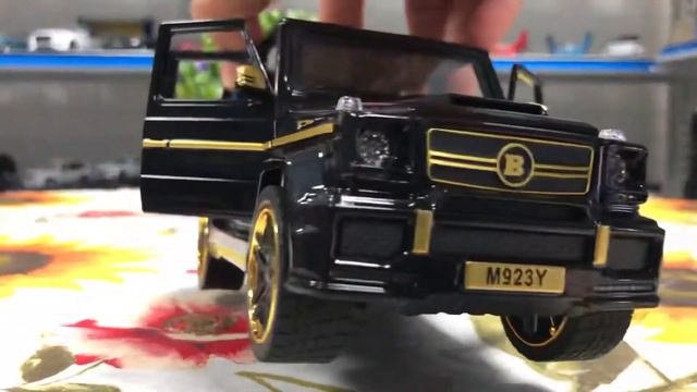 Mô hình Mercedes G65 Brabus - Bản mạ vàng - www.mohinhxe.net смотреть онлайн