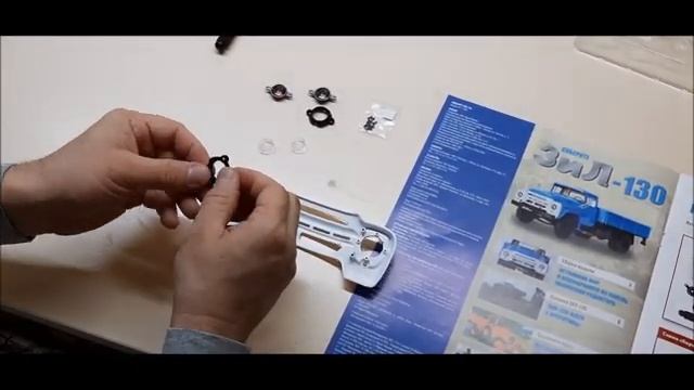 Сборка модели ЗИЛ 130 масштаб 1:12 смотреть онлайн