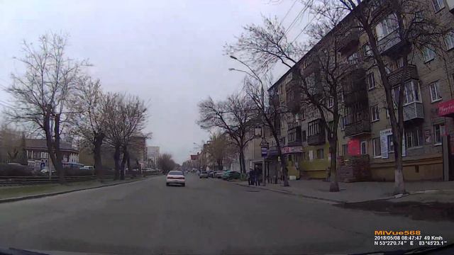 Как ездят в Барнауле С576НР лень включить поворотник смотреть онлайн