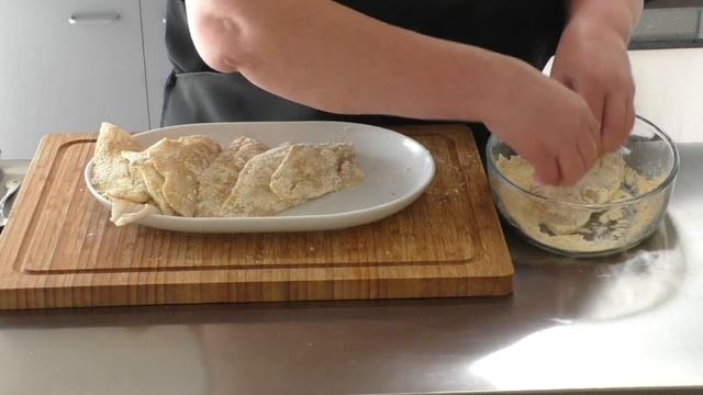 Морской окунь жареный в нутовом тесте смотреть онлайн