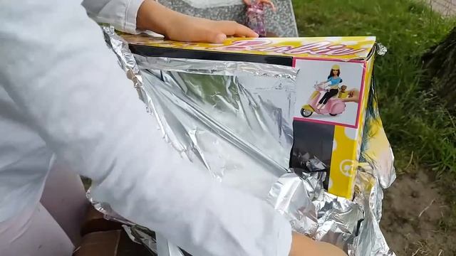 Видео для девочек - Барби на скутере. смотреть онлайн