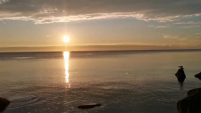 Одесса. Черное море. Красивый рассвет. Шкм природы. Штиль. смотреть онлайн