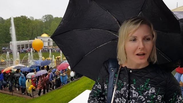 Петергоф открытие фонтанов: Экскурсия под дождём (petergof) #Авиамания смотреть онлайн