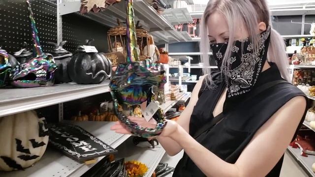 Save Halloween 2020! Halloween Decor Hunting - At Home Stores смотреть онлайн