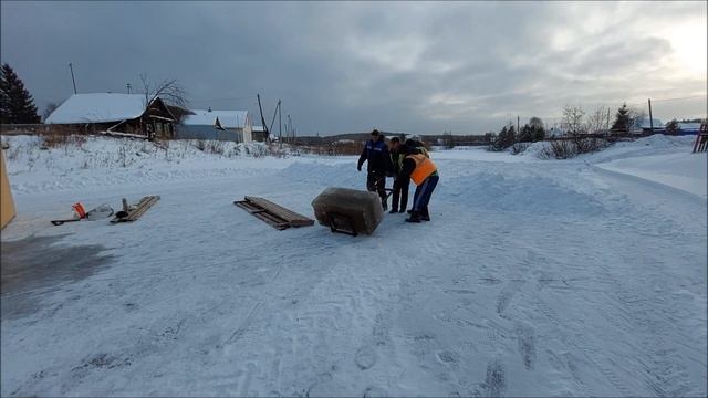 Полевской, рыбалка и подготовка к крещенским купаниям. смотреть онлайн