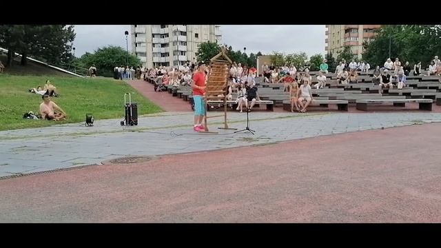 Jazz Ginas | Chuck Berry - Johnny B Goode instrumental Street Performance смотреть онлайн
