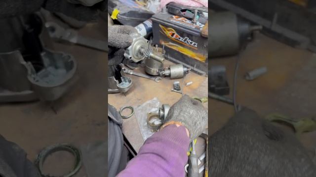 Бендекс Финик,3.5 Бендикс Инфинити как снять 3.5л infiniti FX как разобрать бендикс на инфинити! смотреть онлайн