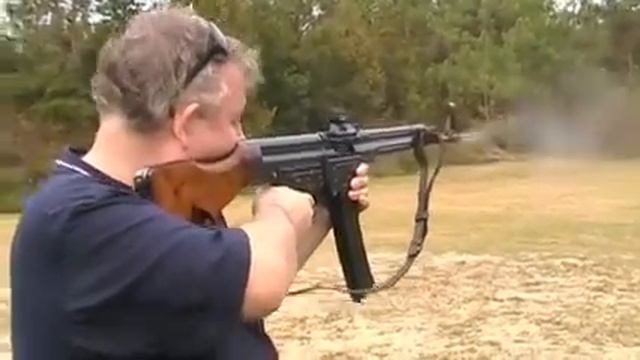 StG 44 (нем. Sturmgewehr 44 — штурмовая винтовка 1944 года) смотреть онлайн