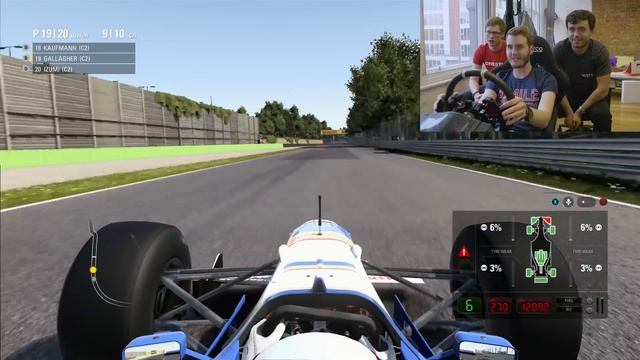 F1 2017 Game Challenge: Can We Survive 100% Force Feedback? смотреть онлайн