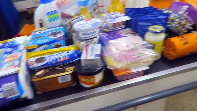 ПРАЗДНУЕМ НОВЫЙ ГОД В ЛОНДОНЕ ❄︎ ОТКРЫВАЕМ ПОДАРКИ смотреть онлайн