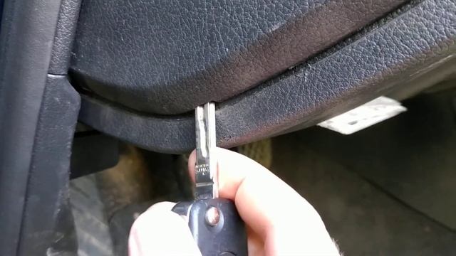 A4 B6 Замена предохранителя прикурки. смотреть онлайн