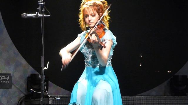 Lindsey Stirling - Transcendence [9] (Acoustic) @ C-Halle In Berlin 15.10.14 (HD)