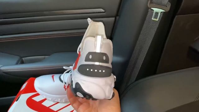 Nike React Presto White University Red shoes смотреть онлайн