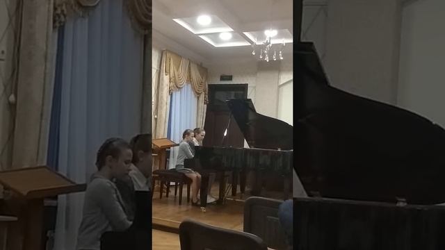 Марк Кармінський «Старий дідусь Коль» з сюїти «Робін Гуд», М. Мошковский "Испанский танец" #2, р.1 смотреть онлайн
