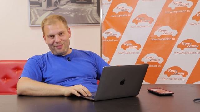 Dodge Challenger из Америки сразу на перетяжку штатного тканевого салона в кожу [ИЗ ТКАНИ В КОЖУ]