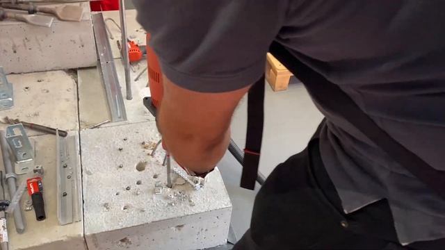 Am testat Hilti VC 10-22 Nuron смотреть онлайн