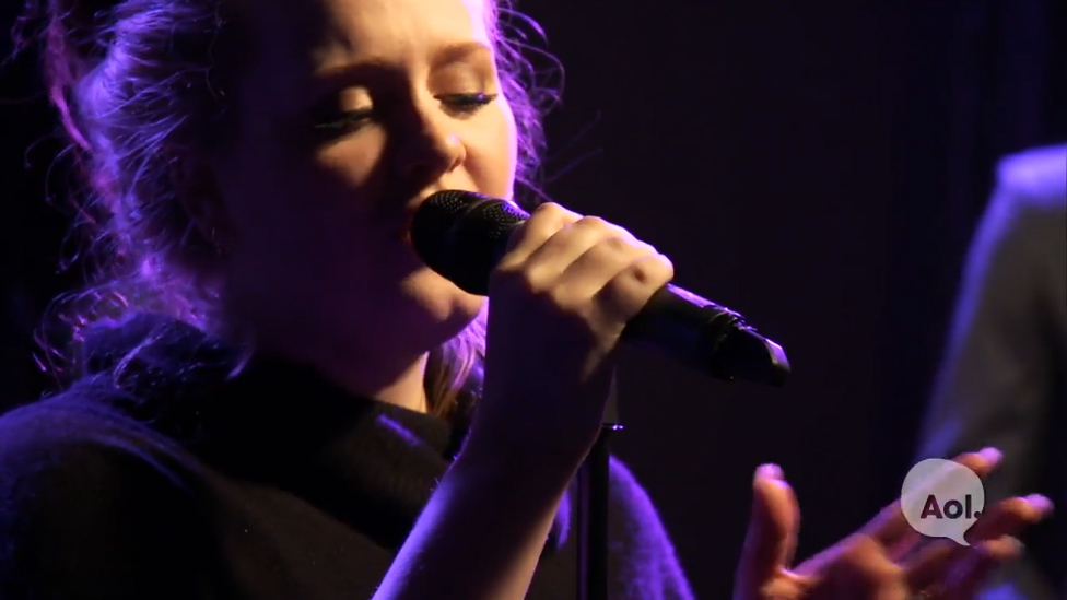 Adele, 'Don't You Remember' (AOL Sessions) 