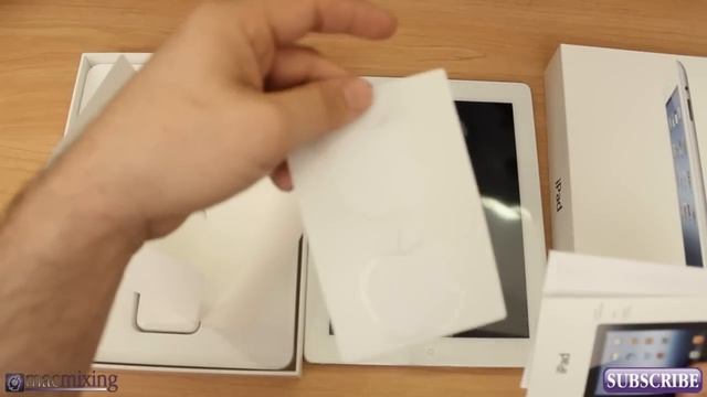 The New iPad / "iPad 3" Unboxing - The 3rd Generation iPad смотреть онлайн