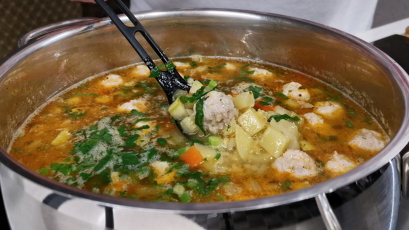 Такой СУПЧИК хоть каждый день готовь, семья от него в восторге. Суп по-восточному, пальчики оближешь смотреть онлайн