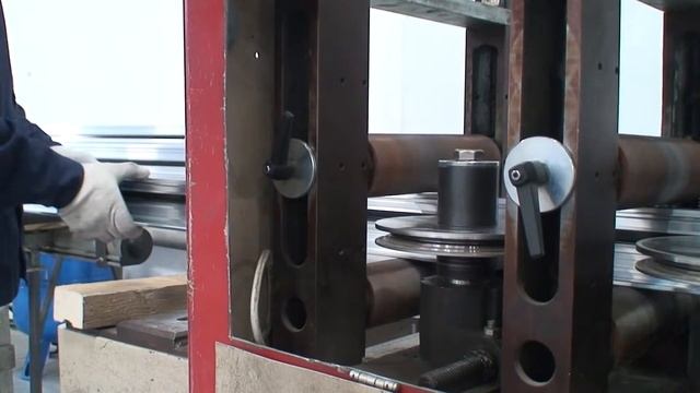 Нанесение насечки, завальцовка алюминиевого профиля и тест на сдвиг смотреть онлайн