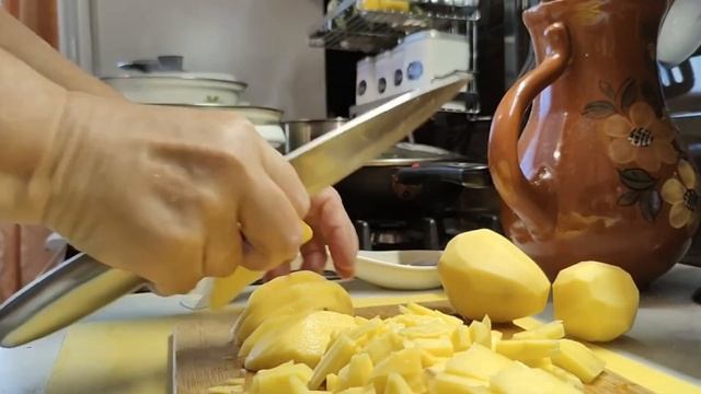 НАДО ЛИ РАСПРЕДЕЛЯТЬ ДОМАШНИЕ ОБЯЗАННОСТИ МЕЖДУ СОБОЙ СУПРУГАМ НА ПЕНСИИ? смотреть онлайн