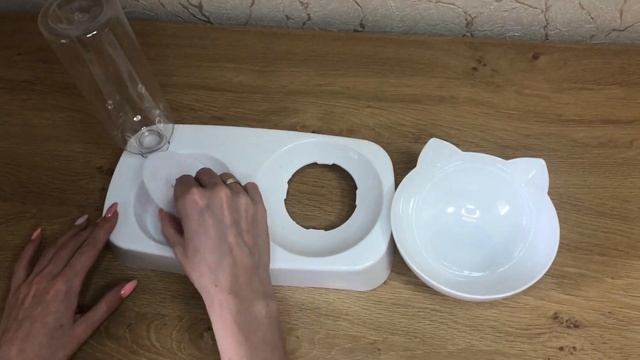 Миска для котика. Белая смотреть онлайн