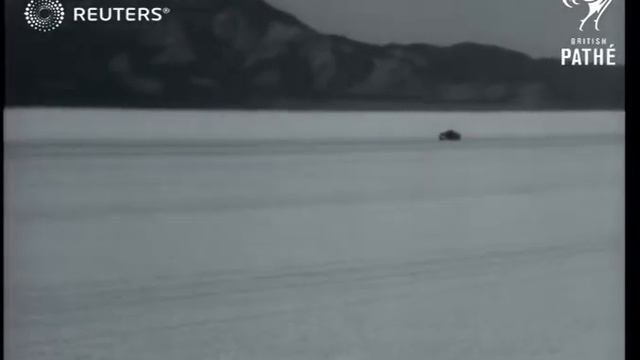 LAND SPEED RECORDS: Stirling Moss breaks international record to exceeed 245 miles per ho...(1957) смотреть онлайн
