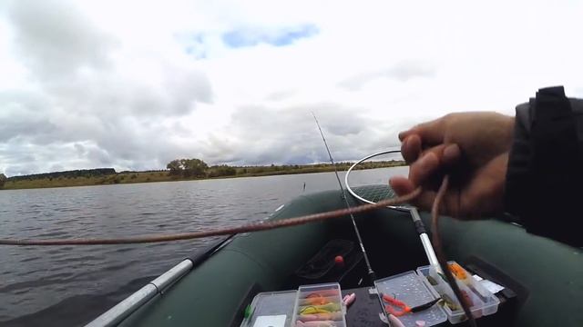 Волшебная коряга! Щука клюёт на каждом забросе! Как "читать" дно без эхолота! смотреть онлайн