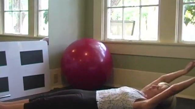 Pilates: Roll Ups смотреть онлайн
